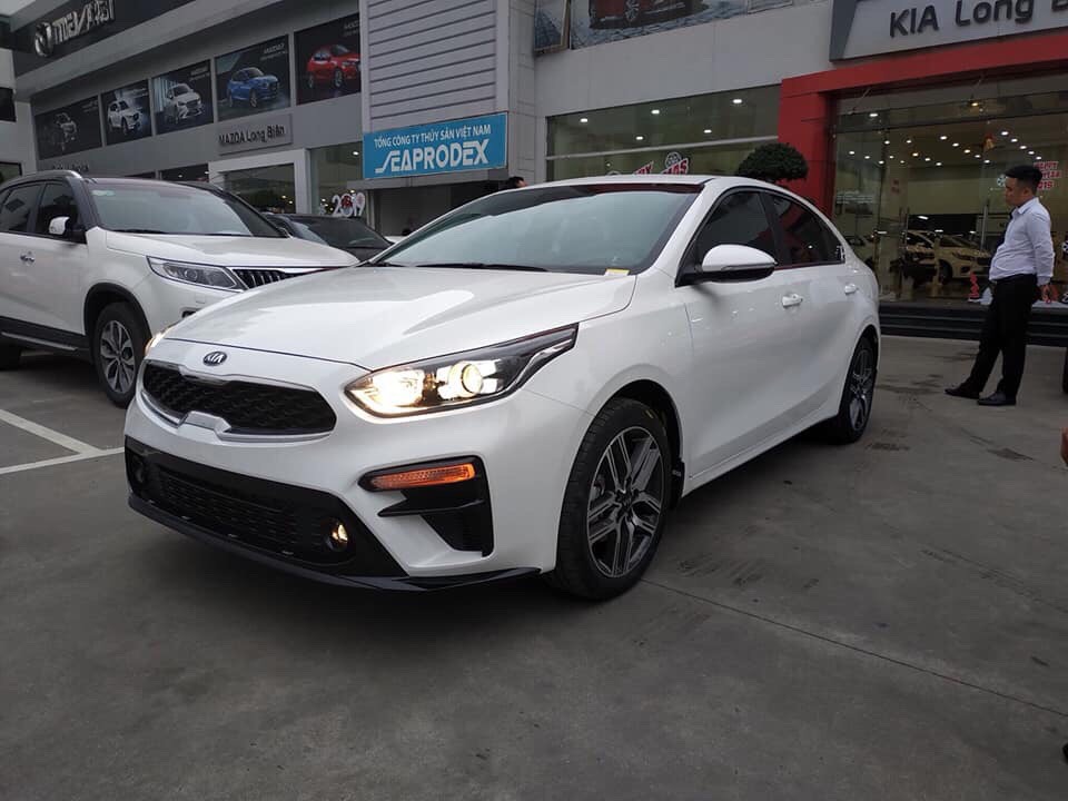 Đánh giá chi tiết mẫu xe Kia Cerato 16 AT Deluxe 2020